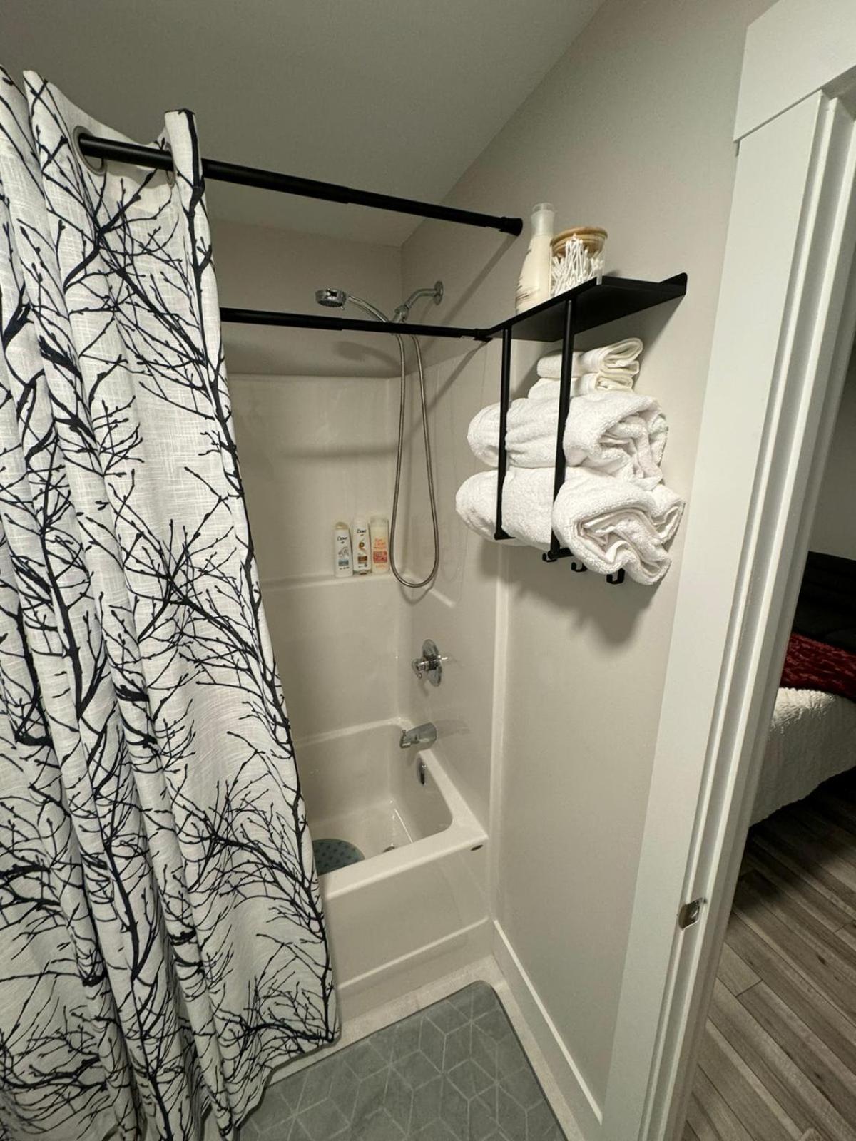 Choicest Cozy Stay Галифакс Экстерьер фото